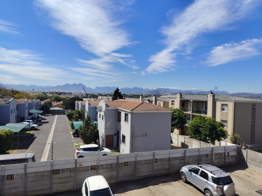 2 Bedroom Property for Sale in Vredekloof East Western Cape
